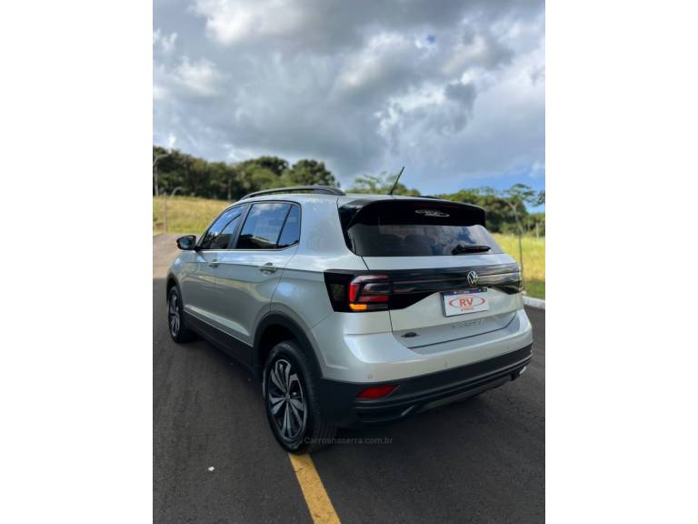 VOLKSWAGEN - T-CROSS - 2022/2023 - Prata - R$ 108.900,00